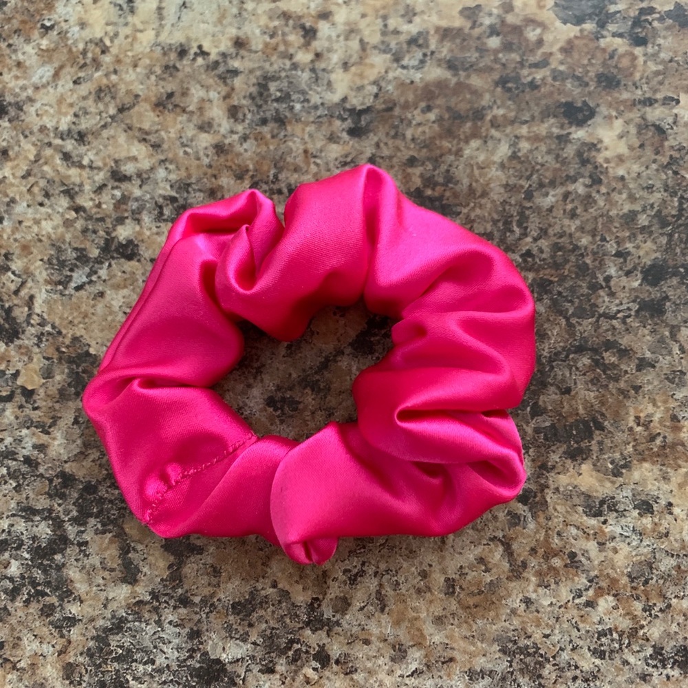 Silk scrunchie - Picture 2 of 2